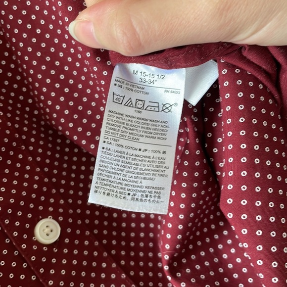 BR button-down, Untucked fit, Excellent condition, maroon, Dotted, Non-iron - Picture 5 of 5